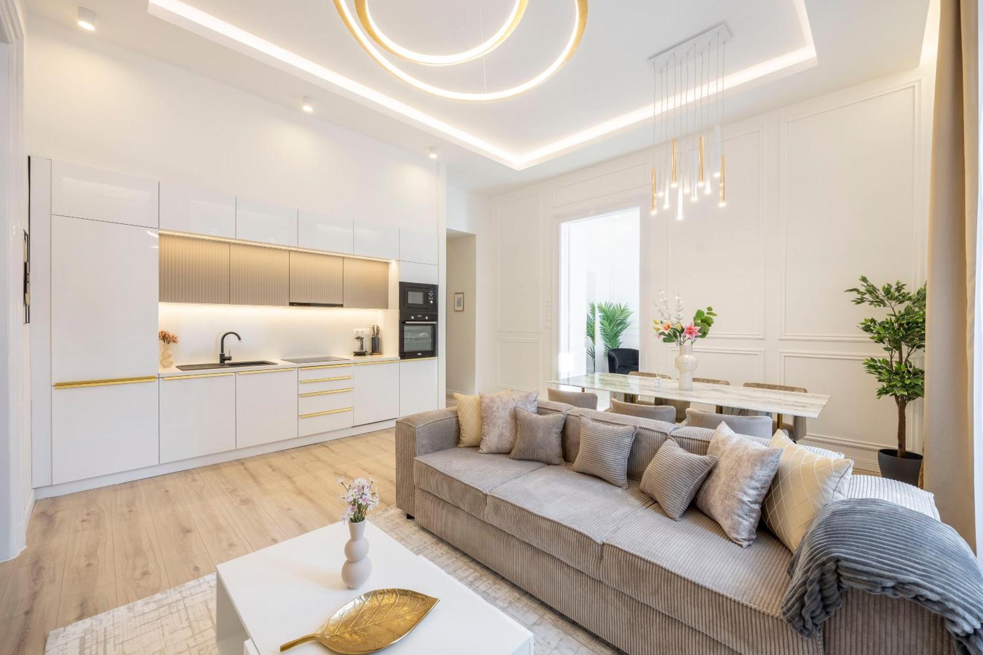 Exclusive & Prestigious Central Residence W/ Balcony 부다페스트 외부 사진
