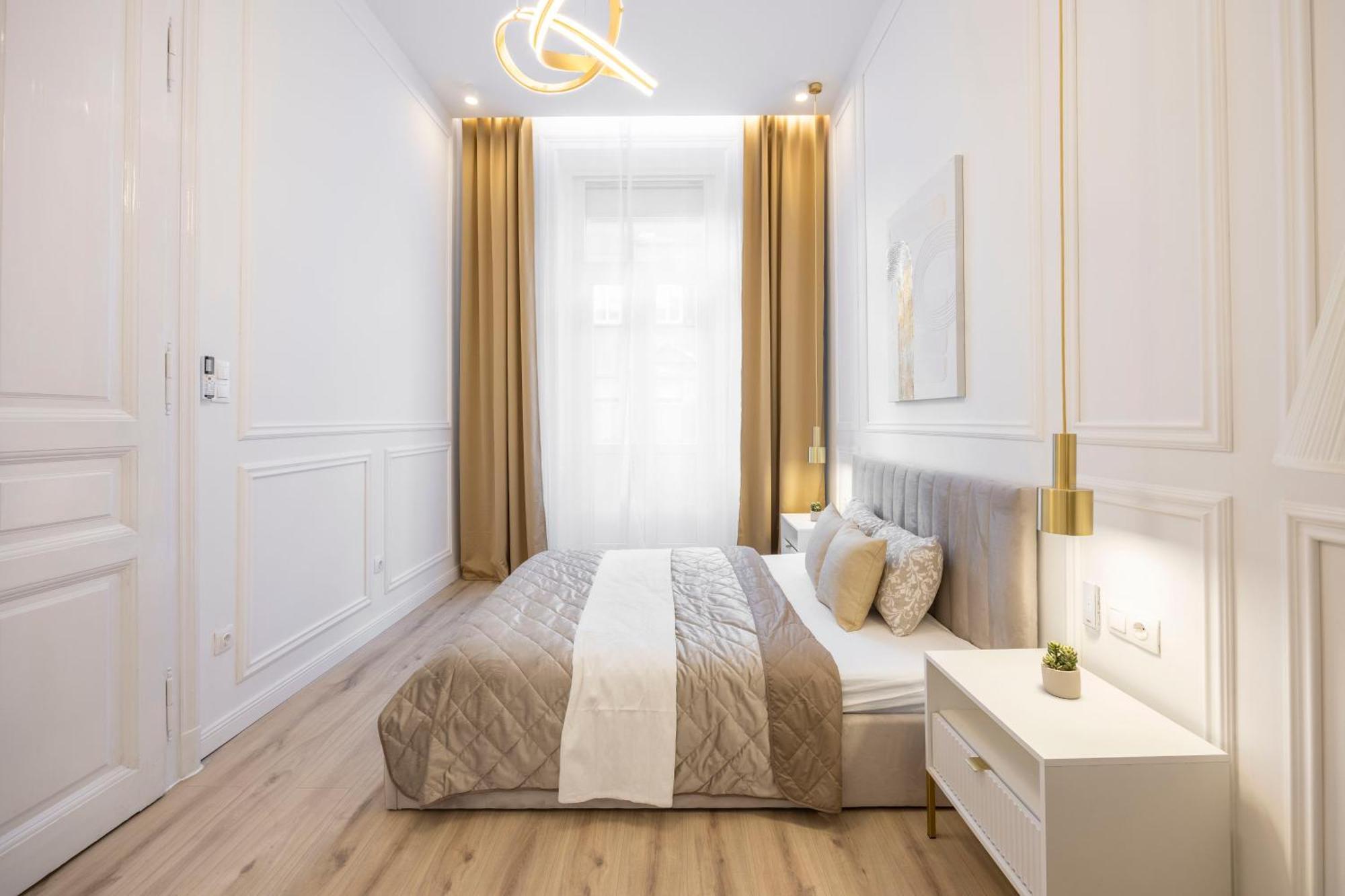 Exclusive & Prestigious Central Residence W/ Balcony 부다페스트 외부 사진