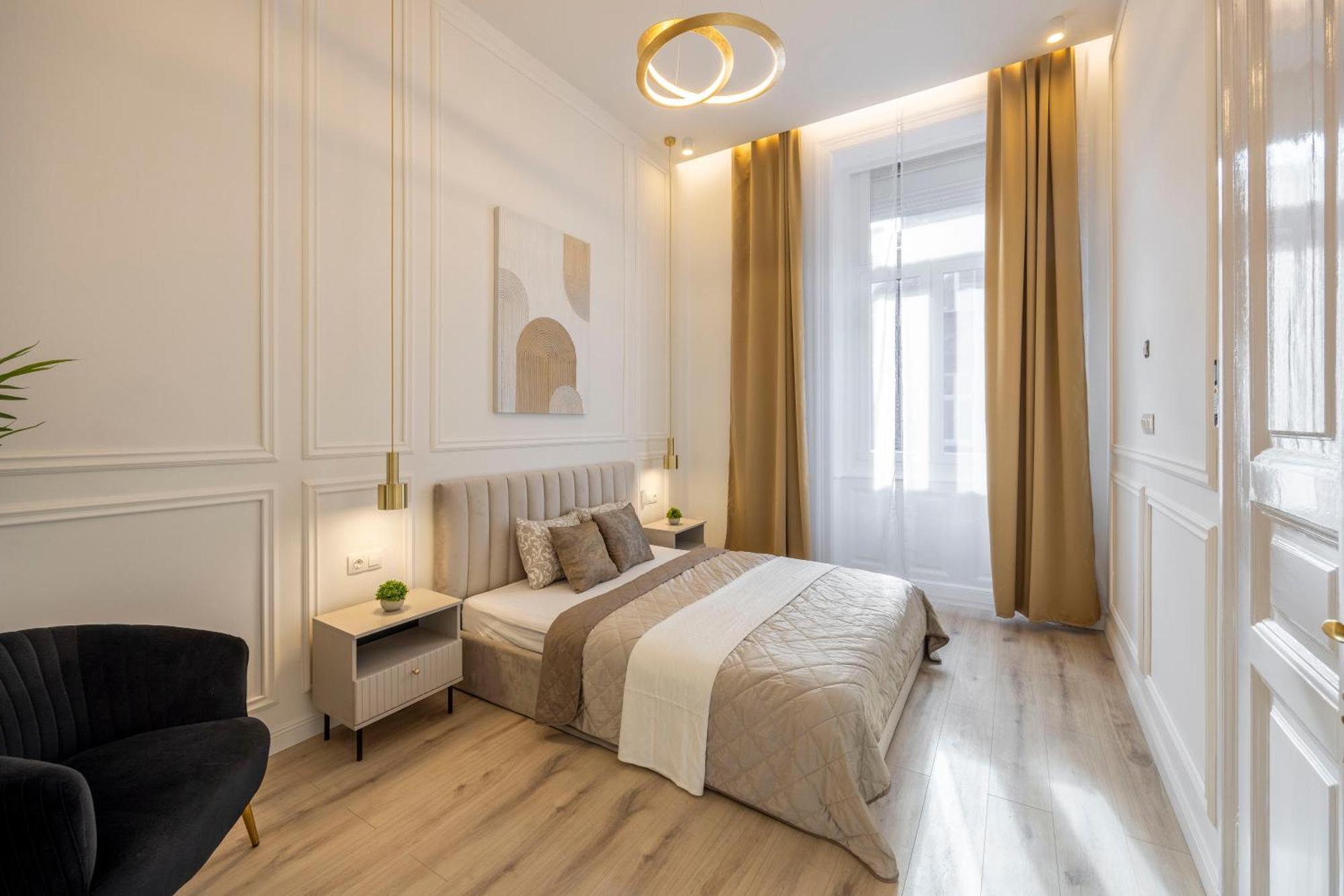 Exclusive & Prestigious Central Residence W/ Balcony 부다페스트 외부 사진