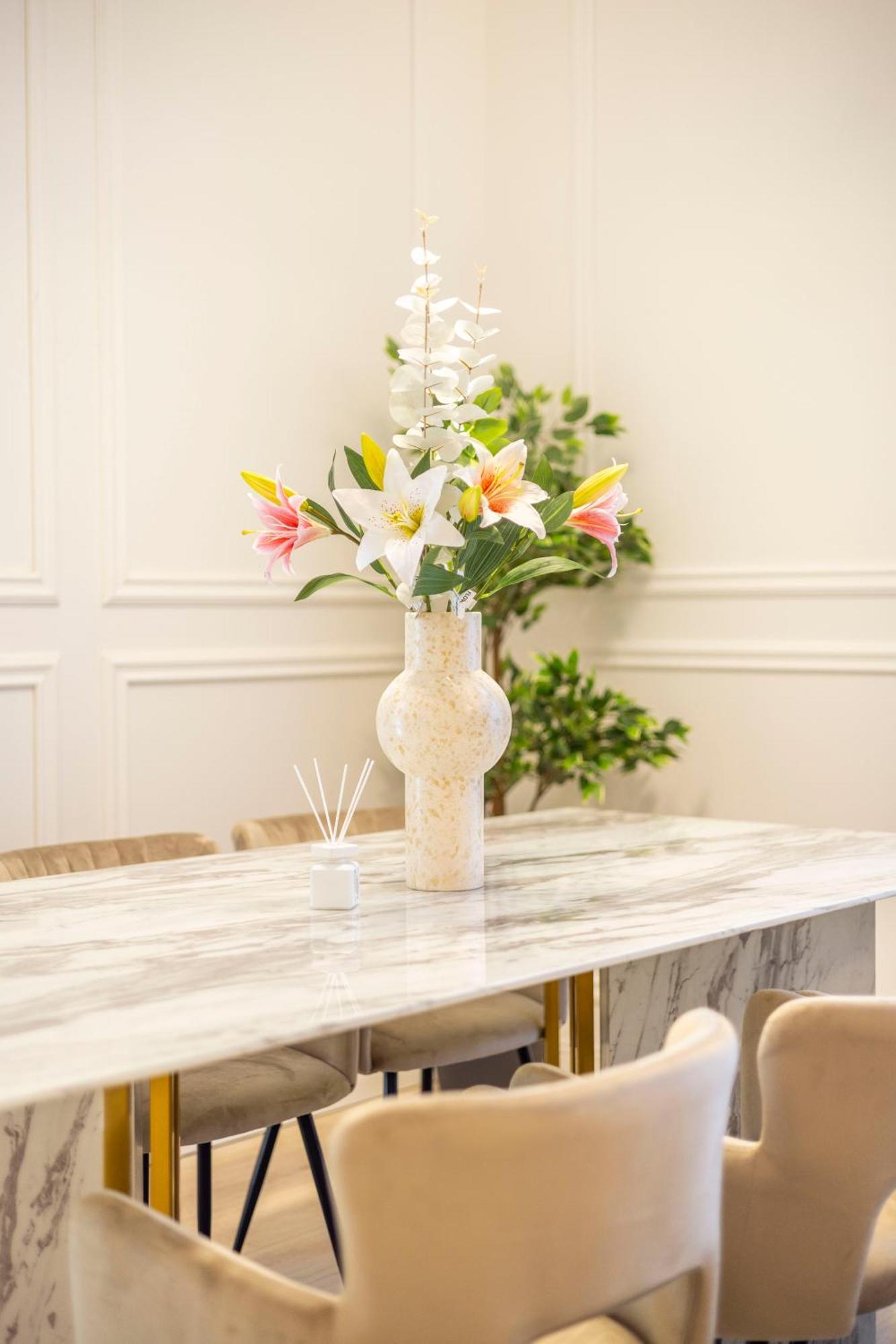 Exclusive & Prestigious Central Residence W/ Balcony 부다페스트 외부 사진
