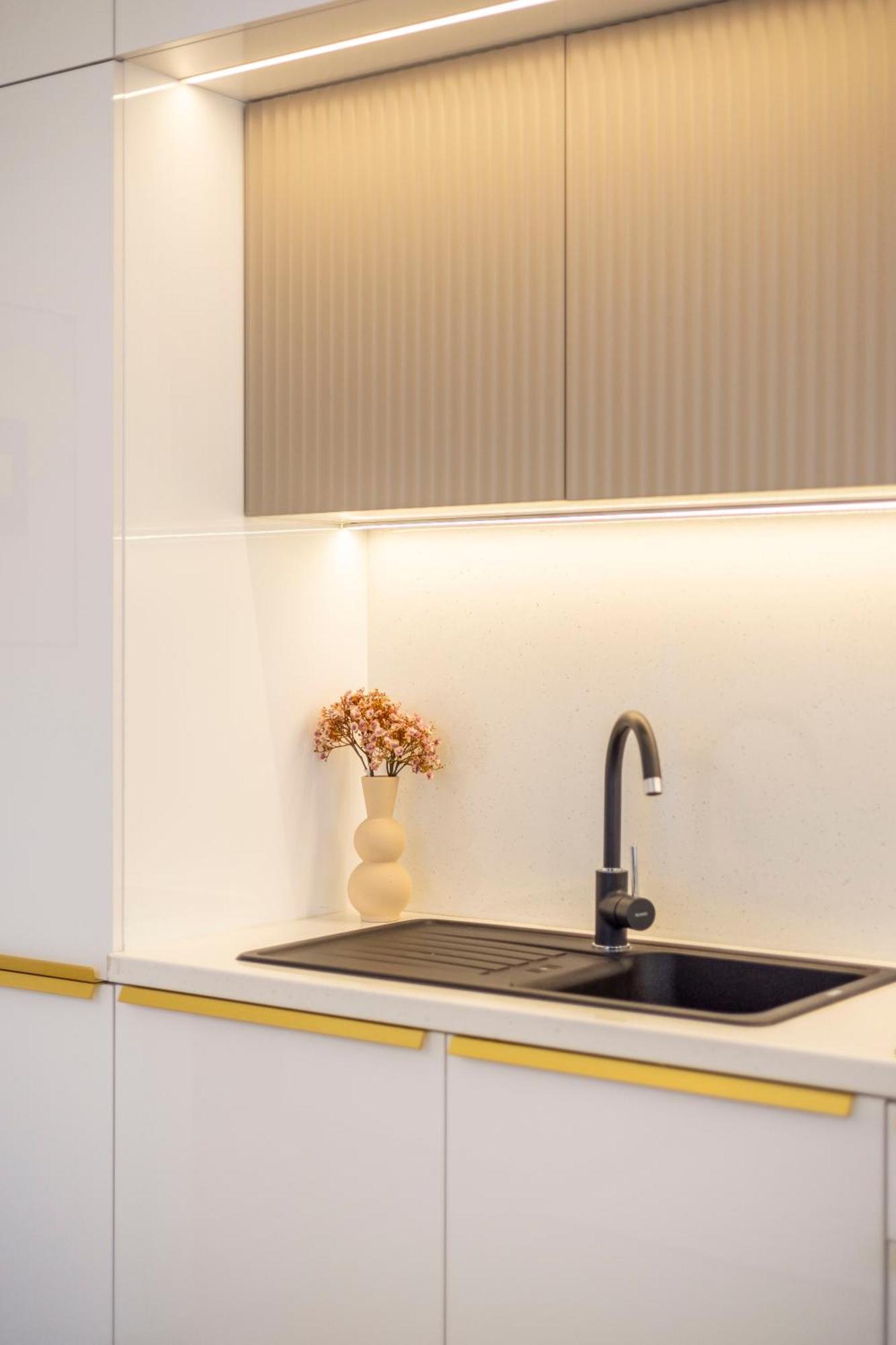 Exclusive & Prestigious Central Residence W/ Balcony 부다페스트 외부 사진